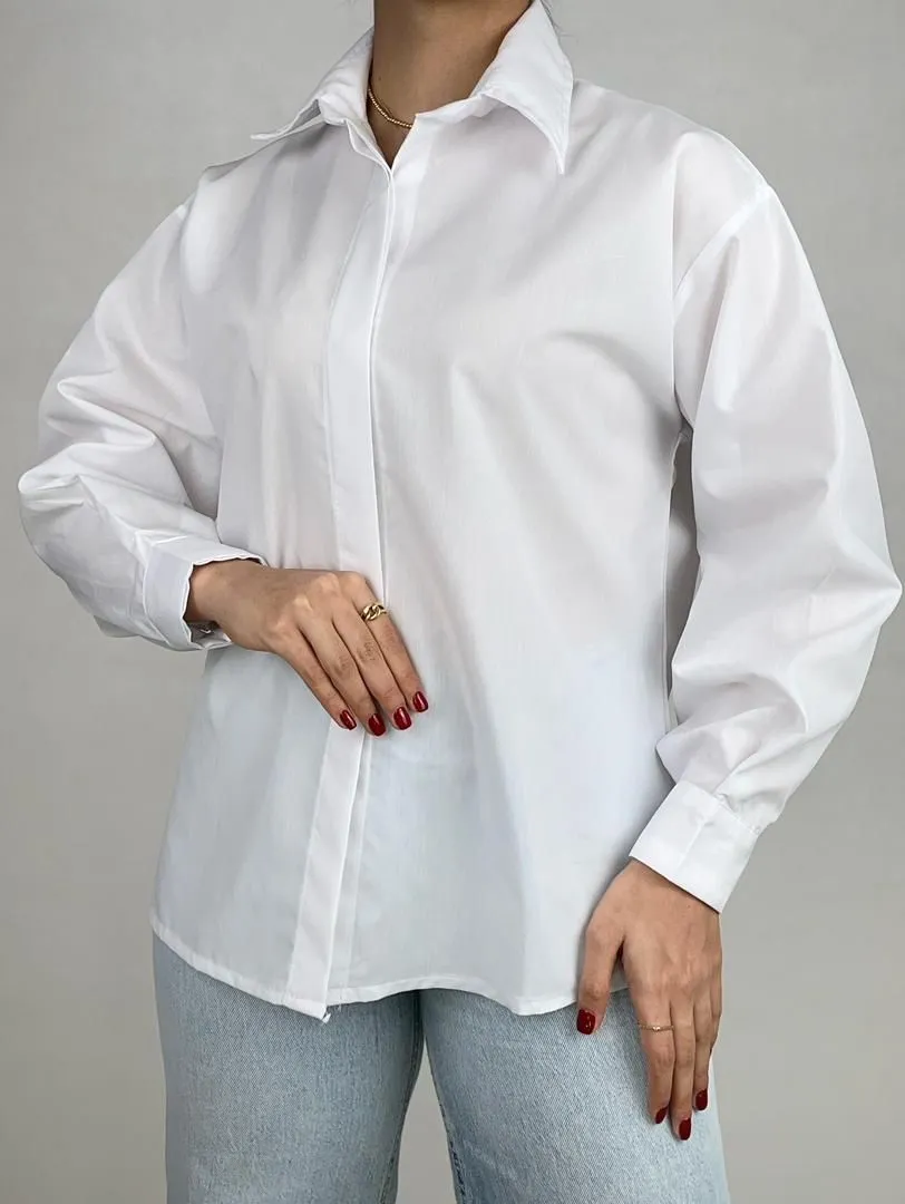 شومیز سفید دکمه مخفی